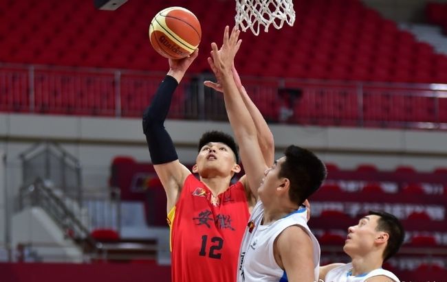 赛前英超传出新动向；山东男篮主帅复盘；管理层表态：态度坚定；控场能力受关注(威金顿加盟山东男篮最新消息)