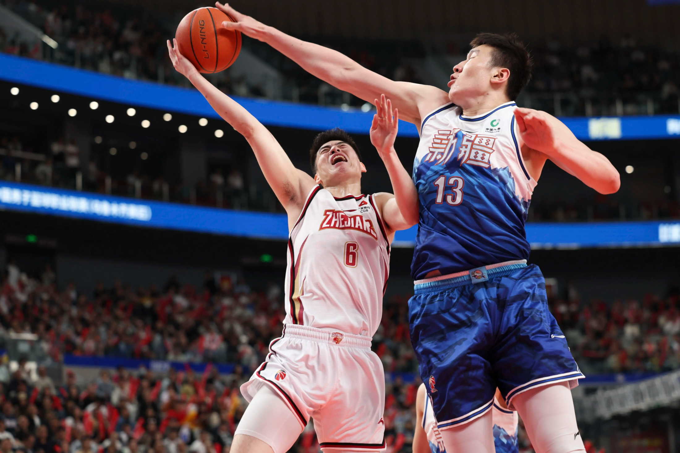 Leisu-关于新疆广汇发布备战花絮，国际比赛日主帅复盘，葡超任务艰巨，更衣室氛围转暖的信息